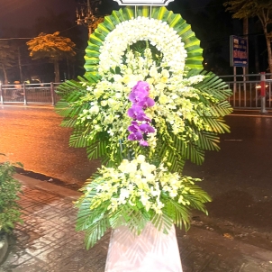 KỆ HOA VIẾNG 79276