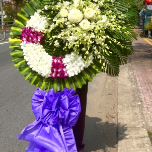KỆ HOA VIẾNG 87364