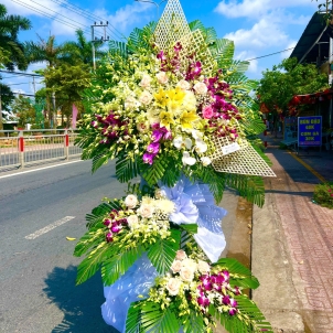 KỆ HOA VIẾNG 35699