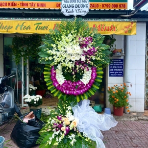KỆ HOA VIẾNG 24562